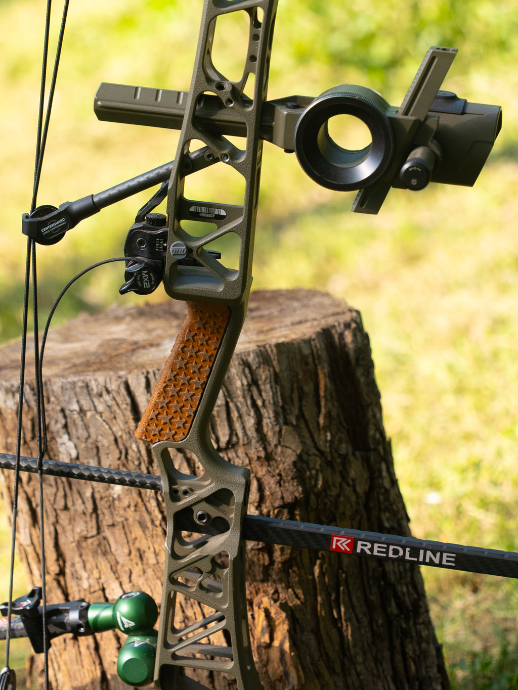 VOID (T.K.) Mathews Bow Grip (VOID STAR)